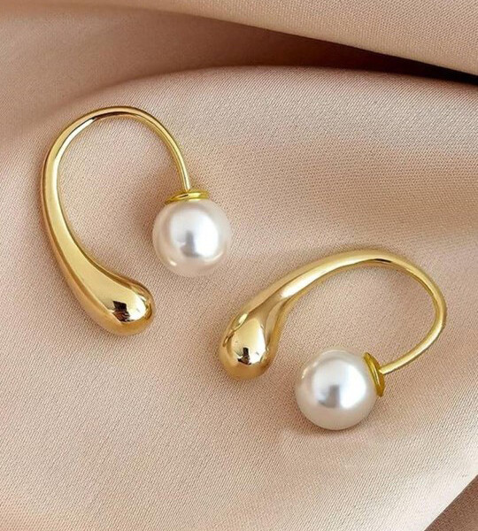 El Regalo Contemporary Half Hoop Earrings
