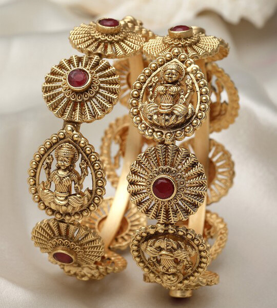 Karatcart Set Of 2 Gold-plated Kundan-studded Bangles